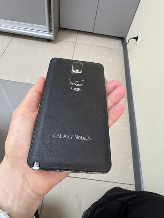 смартфон Samsung Galaxy Note 3 (версія для американського оператора Verizon, модель SM-N900V)