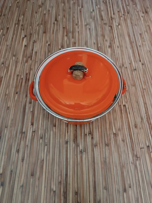 Набор кастрюль эмалированных советских