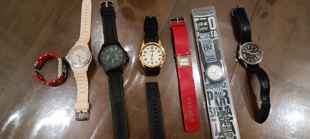 Наручні годинники