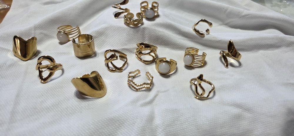 Anéis Dourados em aço