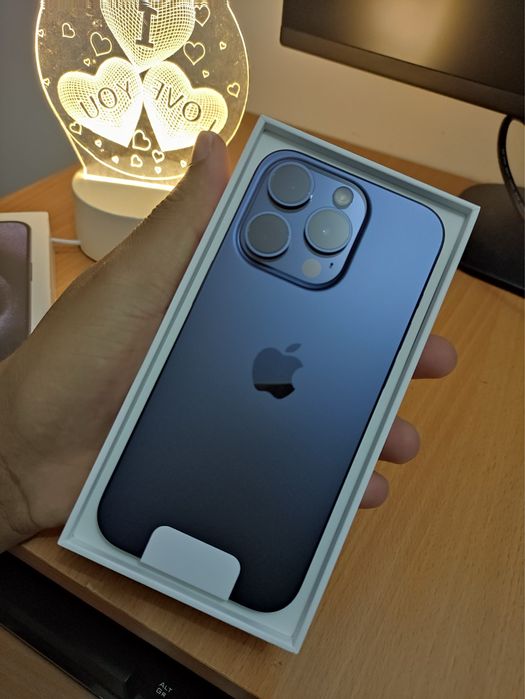 Vendo iPhone 15 Pro 256GB Semi Novo