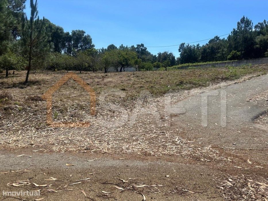 Terreno Rústico, com 1573 m2 com índice de construção de 0,8% em Fe... — Pataias E Martingança, Leiria