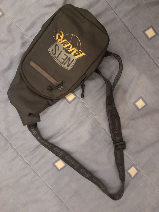 Vendo bolsa Nets/ Lakers NOVA