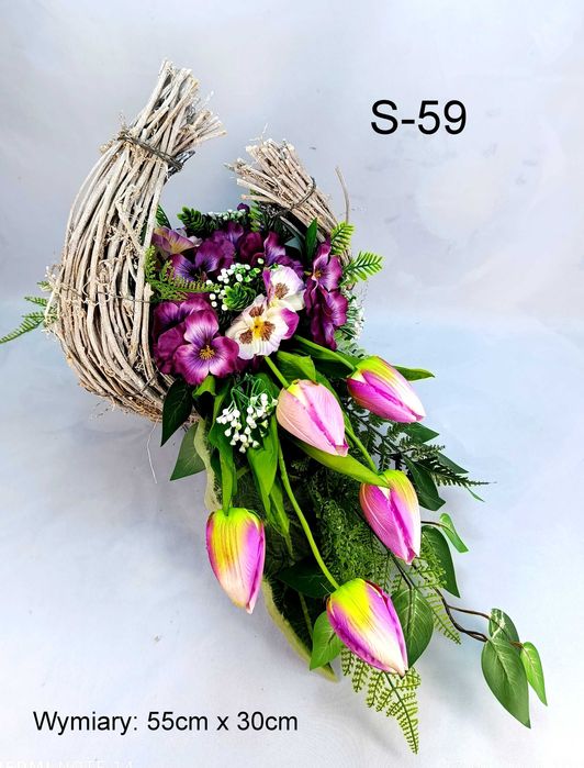 Stroik nagrobny wiosenny na grób tulipany, bratki, dekoracja cmentarna