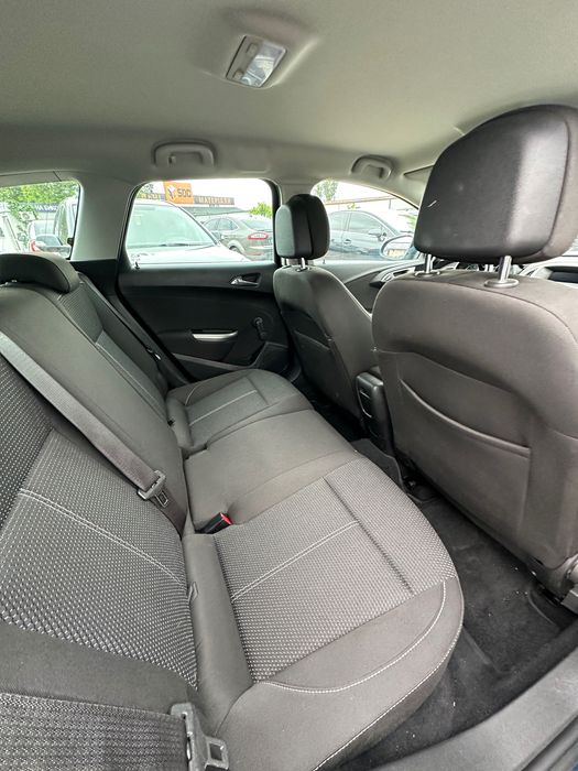 Продам Opel Astra J 2012 рік можлива розстрочка, кредит, обмін!