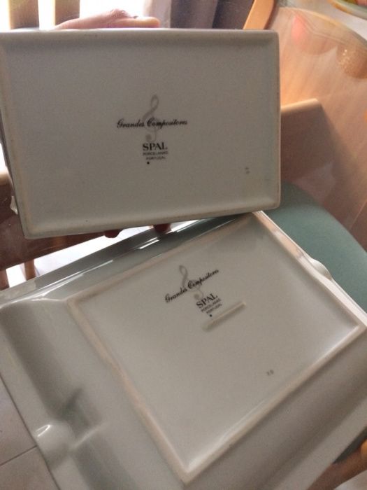 Conjunto Cinzeiro e Charuteiro em porcelana SPAL -Música.