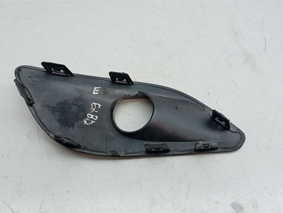 Grelha Farol Nevoeiro PEUGEOT 308 SW II