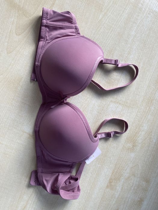 staniki gładkie z lamówką