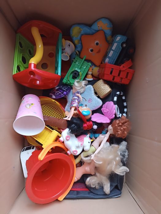 Іграшки секонд хенд