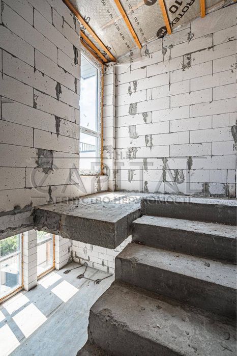 ПРОДАЖА Танхаус возле воды Осокорки