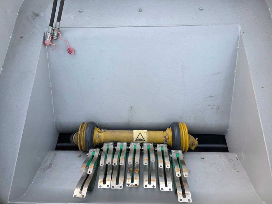 Aerator wibracyjny imants shockwave sw 155 Rink nacinanie trawnika John Deere Aerator SISIS Wertykulator Redexim napowietrzanie WIEDENMANN Toro