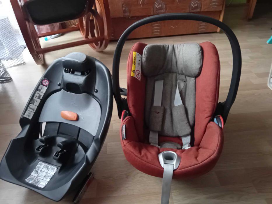 Fotelik samochodowy Cybex z bazą