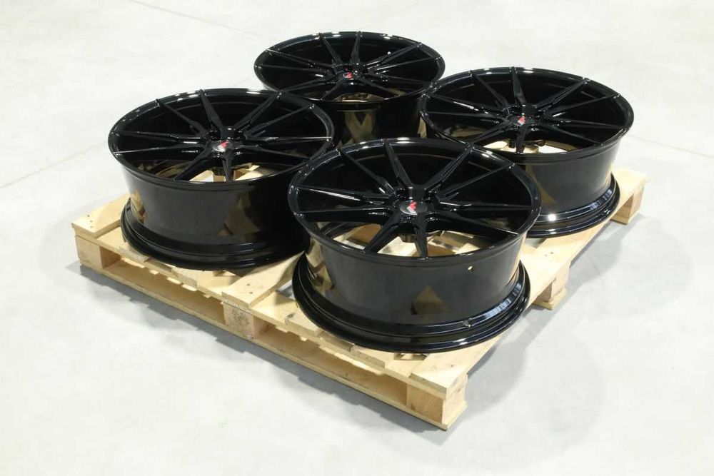 OUTLET! Felgi Japan Racing JR21 22x9 ET30 5x114,3 Gloss Black