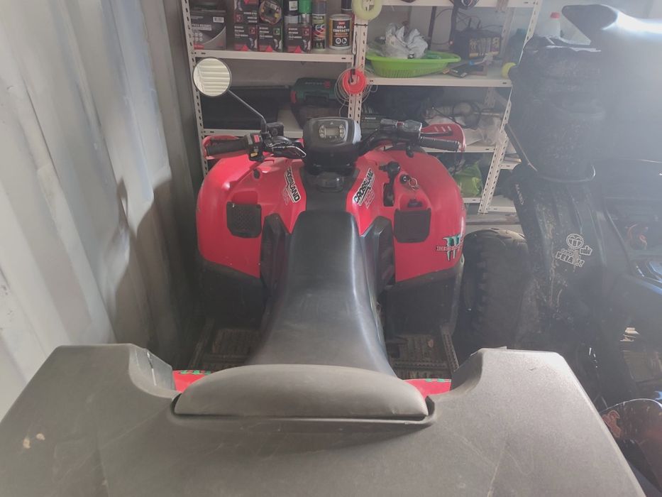 Moto 4 aeon 300 automática