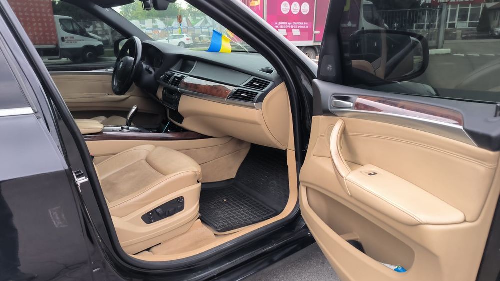 Продам BMW X5 E70