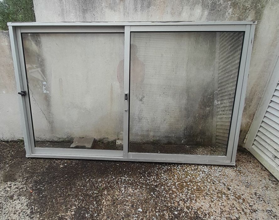 Janela de correr de duas folhas