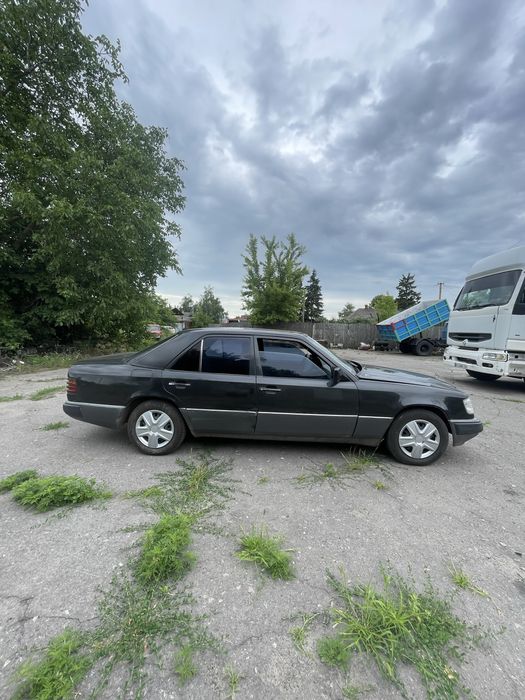 Mercedes Benz  W124