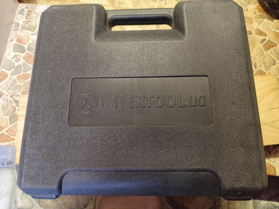 Степлер пневматичний комбінований під скобу і цвяхи  INTERTOOL PT-1612