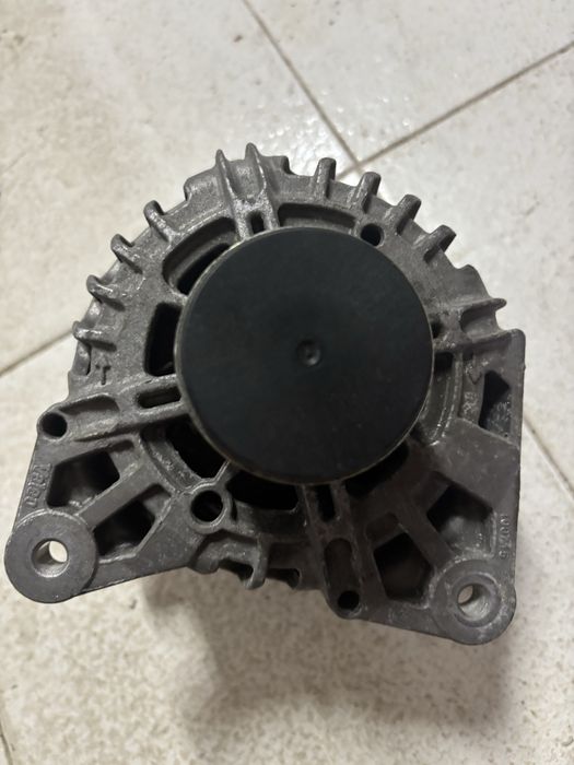 Alternador Renault / Dacia Valeo TG12C241
