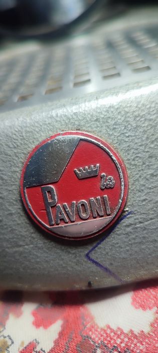 Máquina de café Pavoni + de 50 anos mas a funcionar.. Para colec