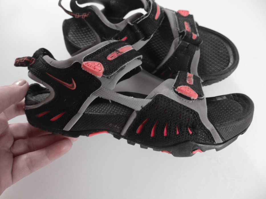 nike ACG roz uk2,5 eur 35,5 swietne
