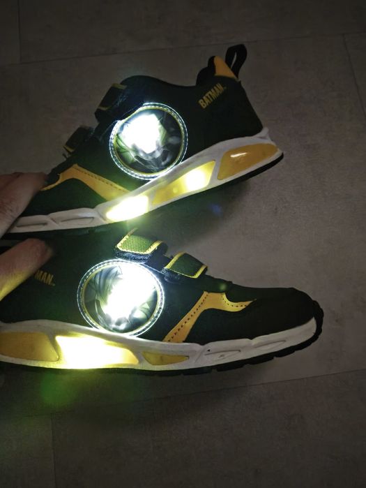 Adidasy Buty sportowe Batman świecące , LED rozmiar 33