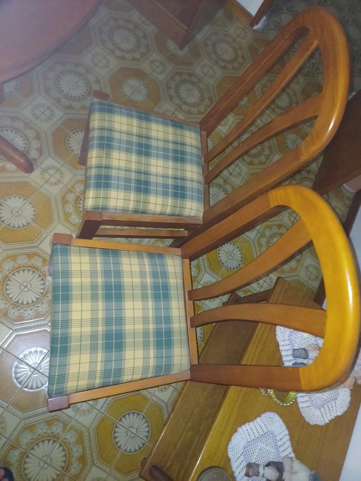 Vende se Mesa de jantar 6 lugares