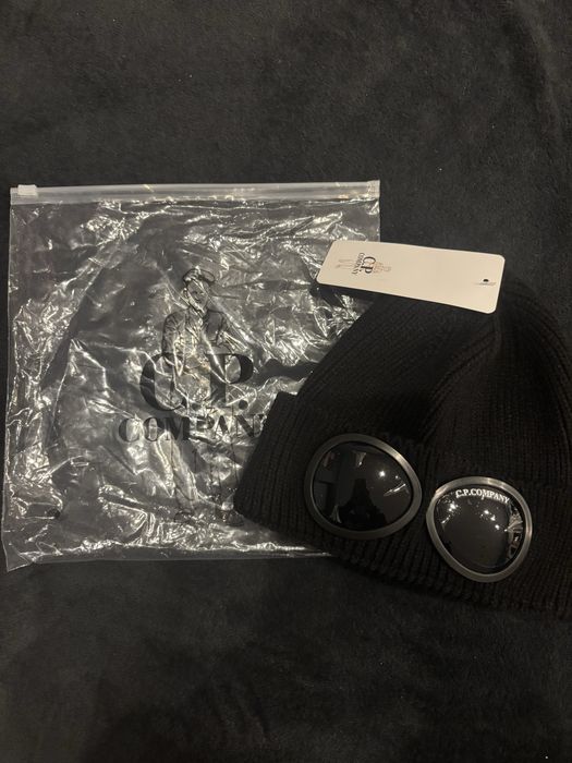 czapka letnia jesienna C.P. company beanie cap goggle czarna z goglami