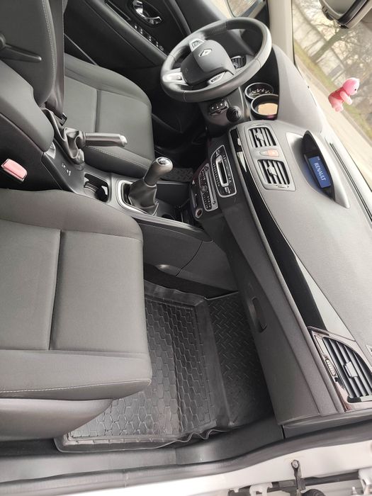 Продам Renault Megane 3 1.6 бензин 2012