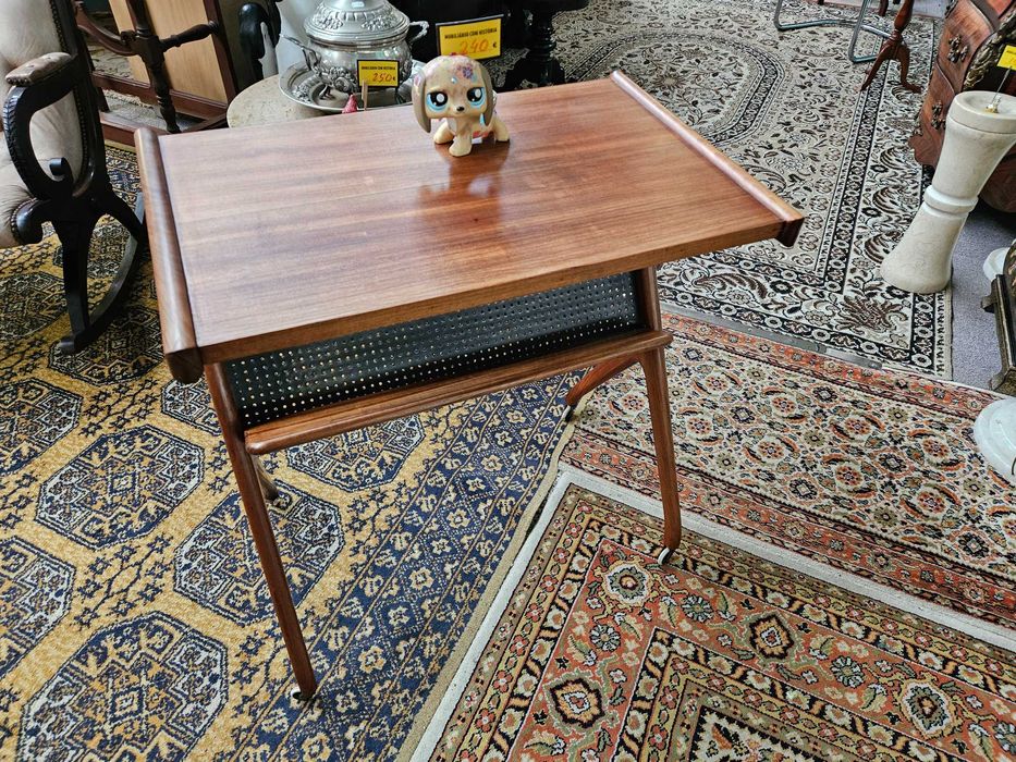 Lindíssima secretária secretária vintage - Restaurada