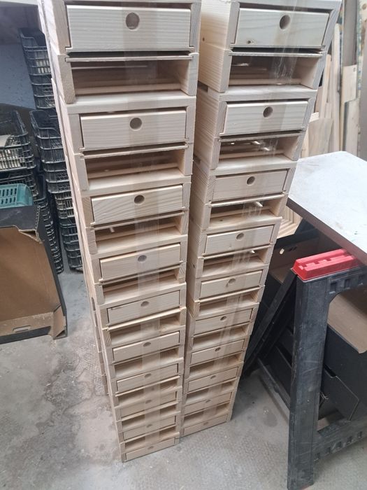 Regał dla gołębi same półki