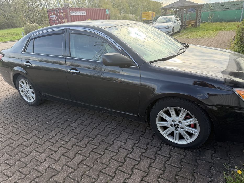 Toyota avalon бензин /газ