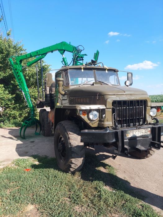 Продам лісовоз Урал  мніпулятор