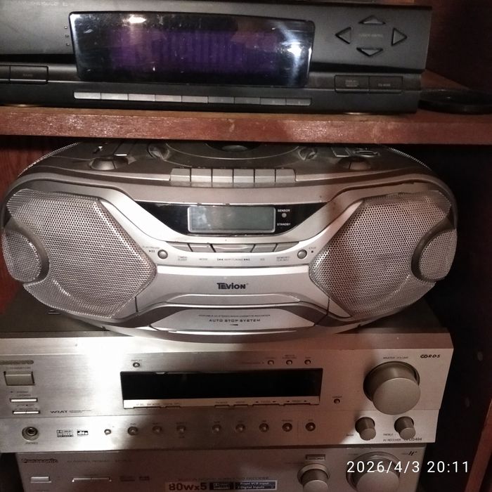 На продаж магнітофон  PHILIPS