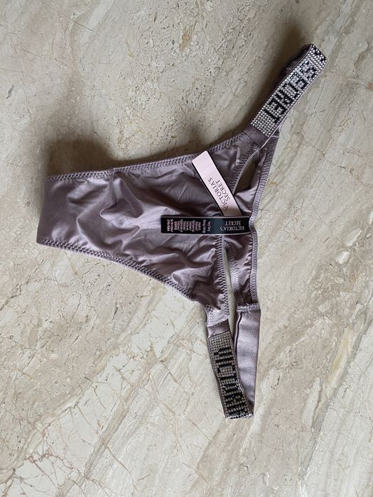 Stringi Victoria’s Secret w rozmiarze s.