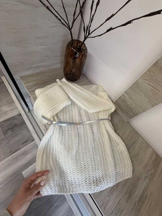 Модний светр павутинка