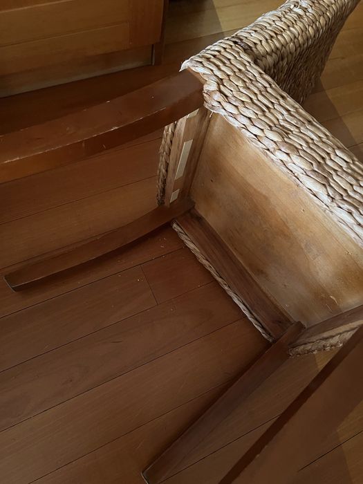 6 cadeiras em madeira e palha