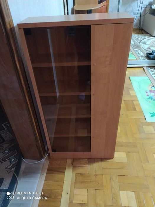 Продам тумбу под телевизор