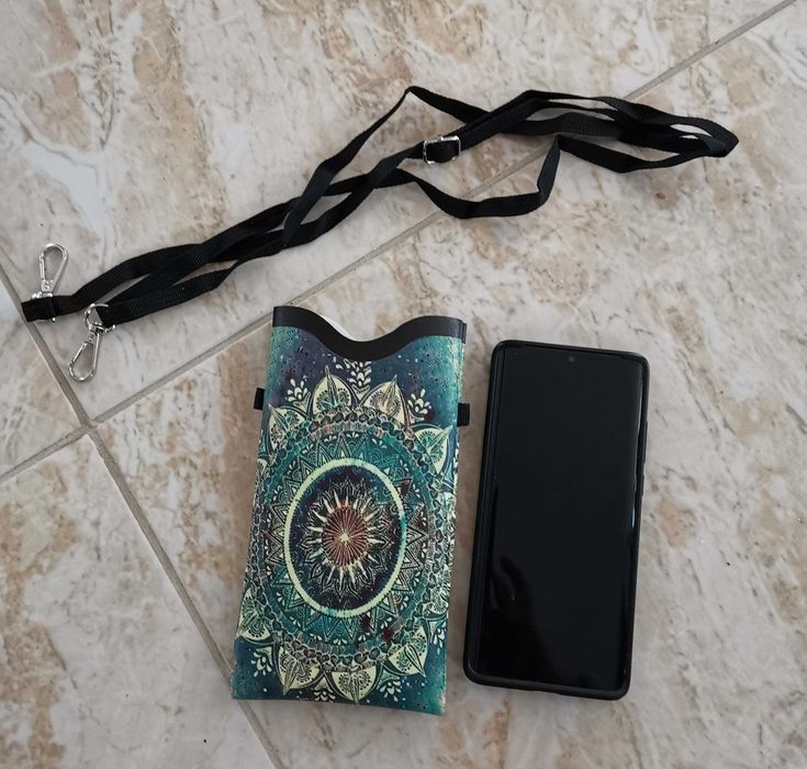 Etui torebka np na smartfon okulary