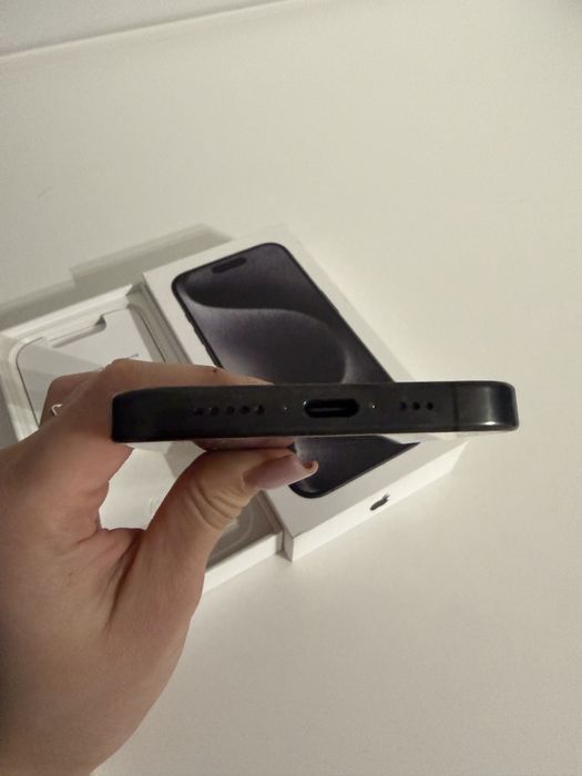 iphone 15 pro używany rok czaau