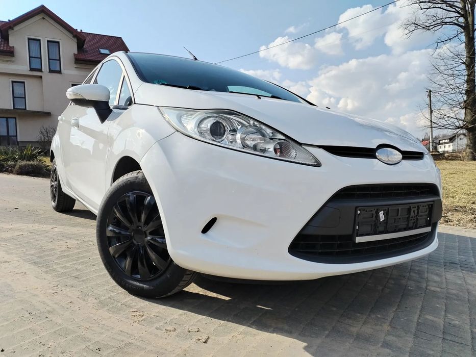 Ford Fiesta klima/elektryka/grzana szyba fotele/5 drzwi/super stan/Niemiec