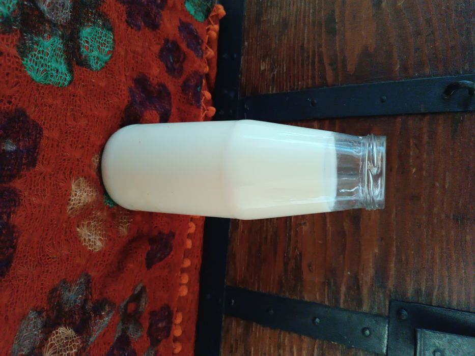 Świeże mleko krowie naturlane