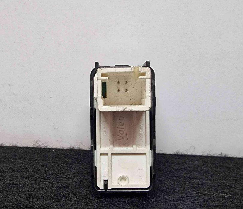 Comando / Botão / Interruptor Vidros Frente Direito 96751115ZD - PEUGEOT 2008 I