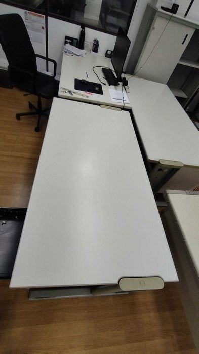 Mobiliário de Escritório – Secretárias (GRÁTIS)