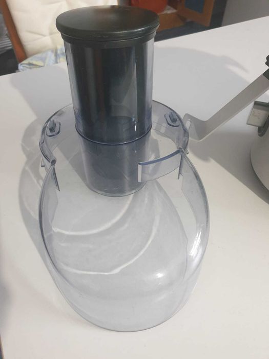 Centrifugadora de sumos em muito bom estado