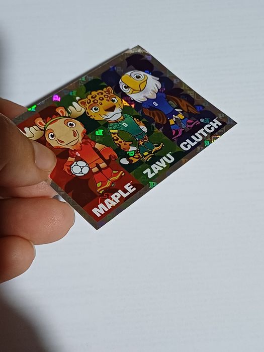 Cromo Especial Holográfico Oficial das Mascotes do Mundial FIFA 2026 (Panini)