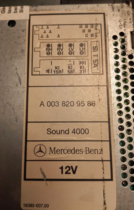 Rádio Cassette Mercedes-Benz Clássico