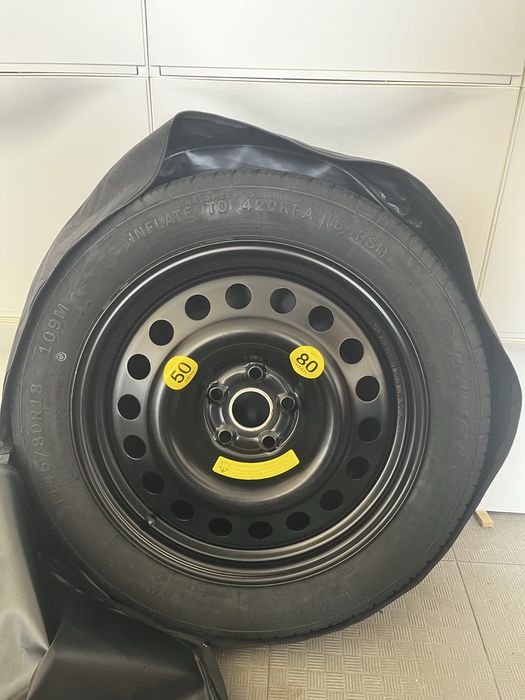 Pneu T145/80R18 novo
