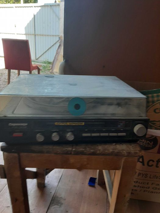 Радянські програвачи ретро