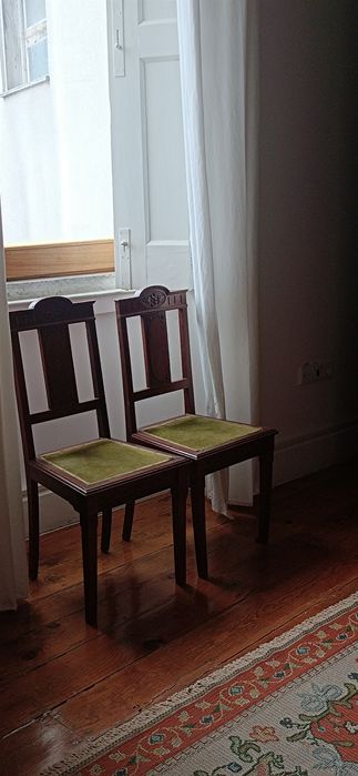 Mobília antiga de quarto